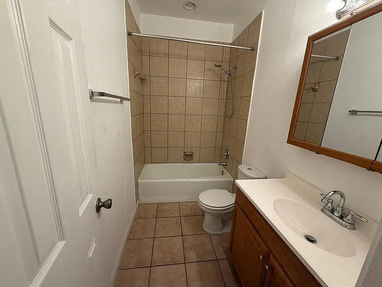 310 Pat Garrison St #3B — Photo 12