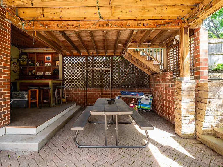 33 Mapleton St #1 — Photo 11