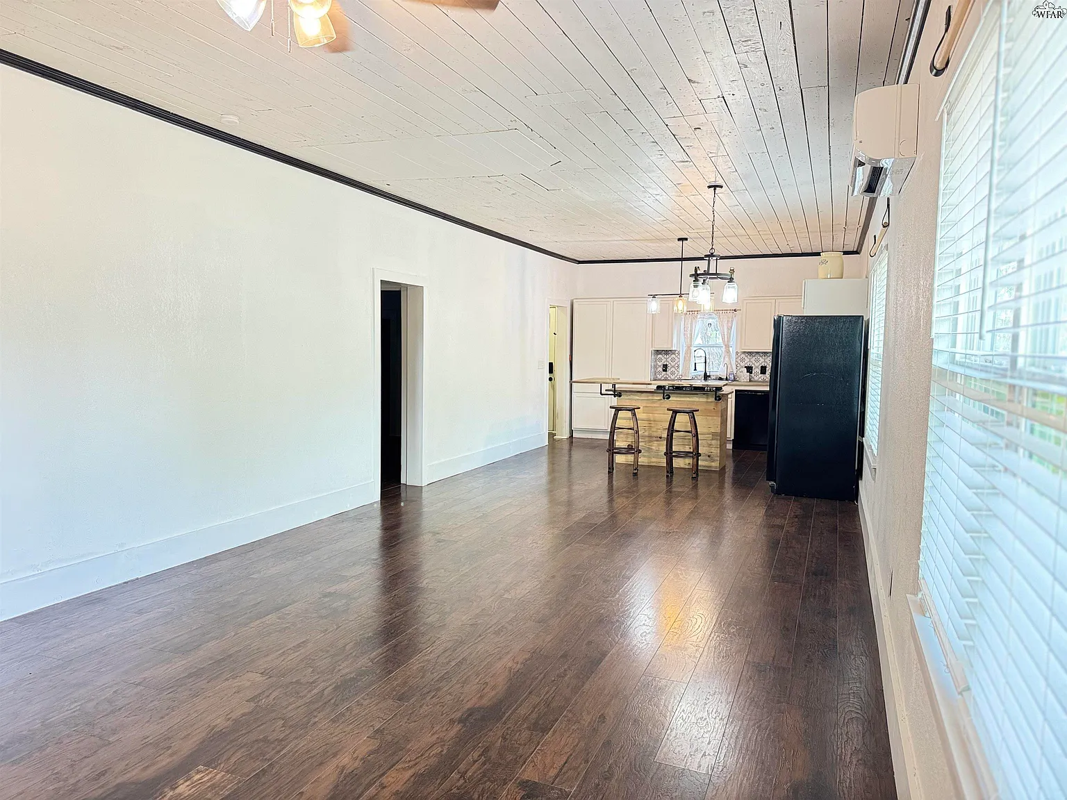 2 bed, 2.0 bath, 1136 sqft, $1,400 — Photo 4