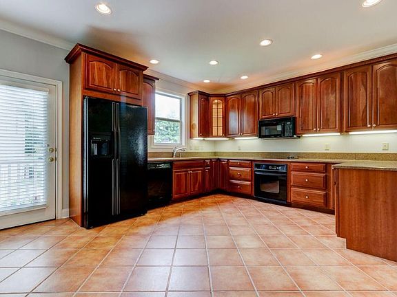 3rd image of 1030 Spy Glass Way #5