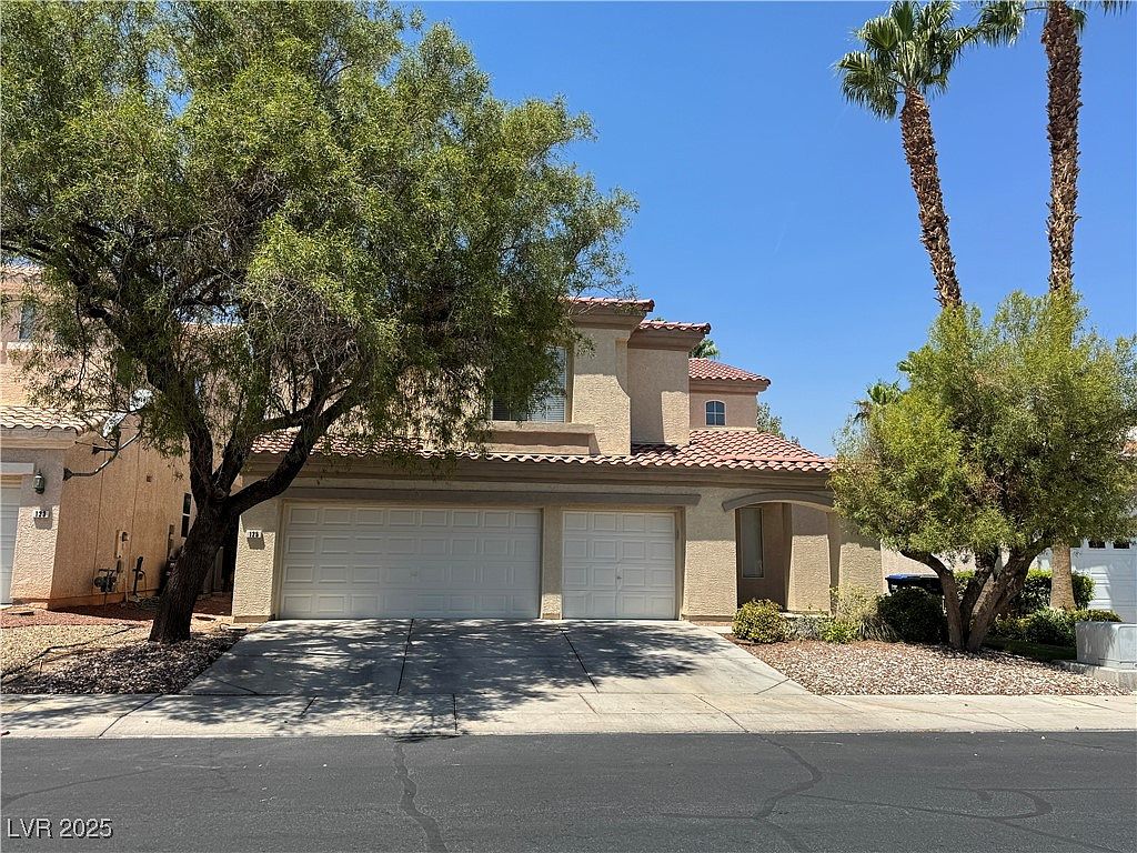 125 Lakewood Garden Dr