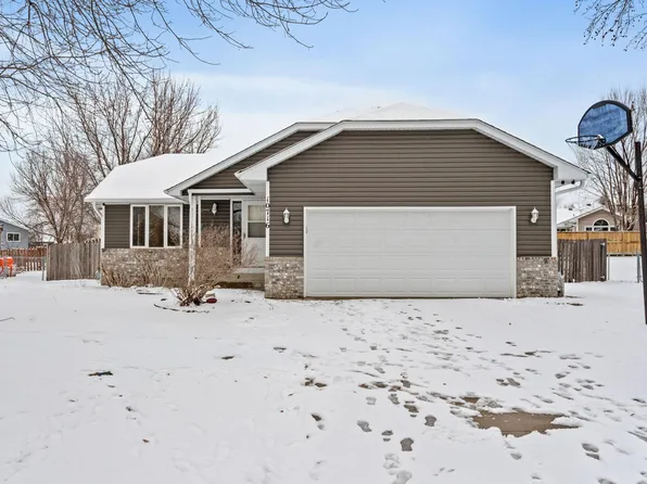 10716 Kalland Dr NE, Albertville, MN 55301