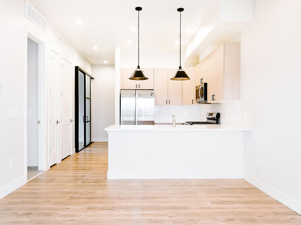 1st image of 70 S Pearl St #201
