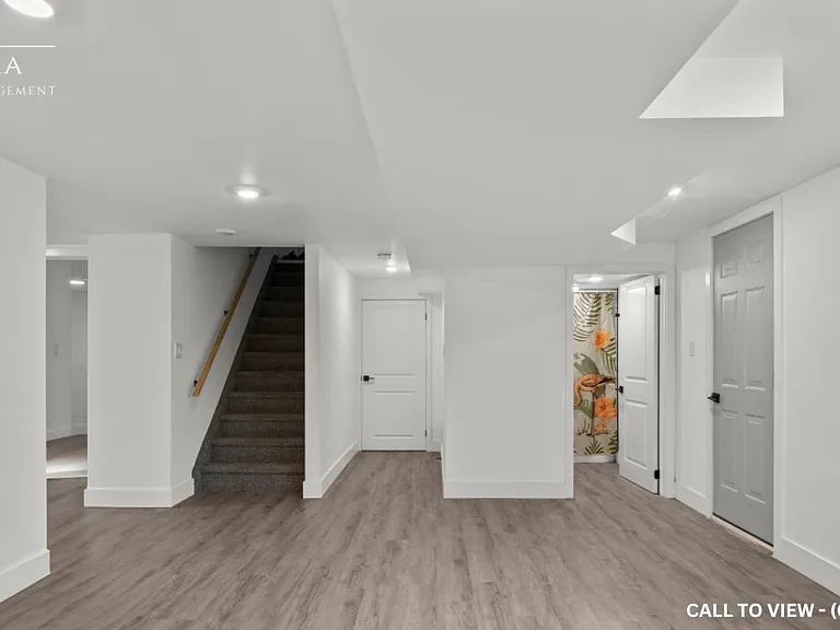 99 Wellington St E #2 — Photo 6