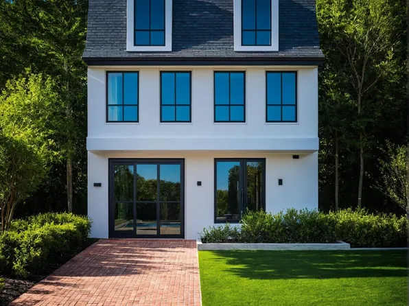 96 Dunedin Dr, Toronto, ON M8X 2K5