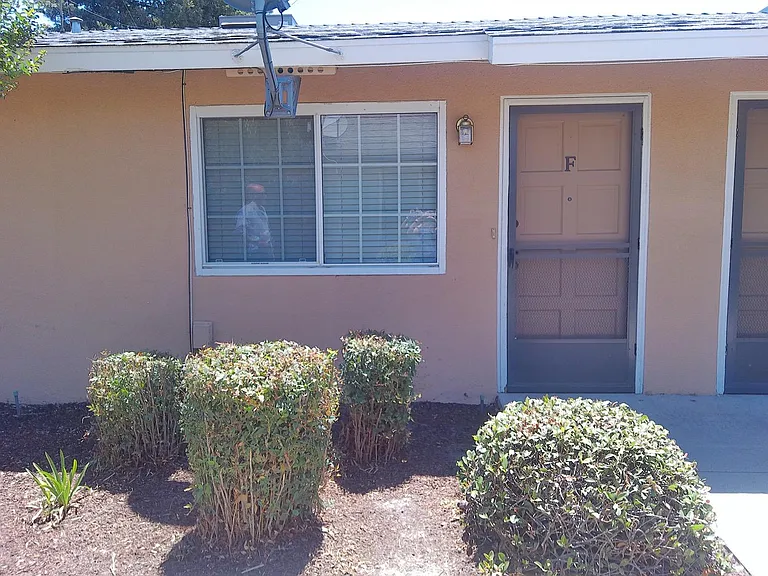 1721 Marion St #F — Photo 3