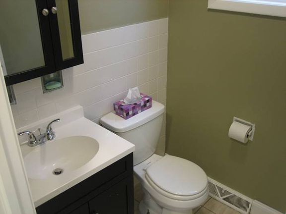 Remodeled Bath Main Floor