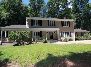 4 Cramer Dr, Chester, NJ 07930