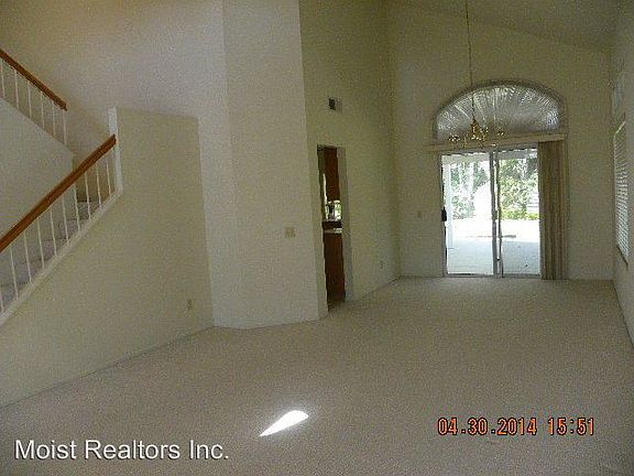 3rd image of 10951 Laurel Grove Cir