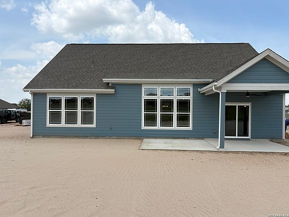2nd image of 112 Muirfield Ln