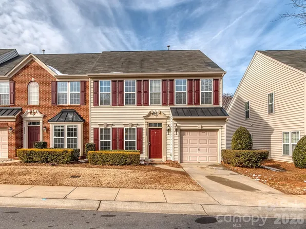 5922 Union Pacific Ave, Charlotte, NC 28210