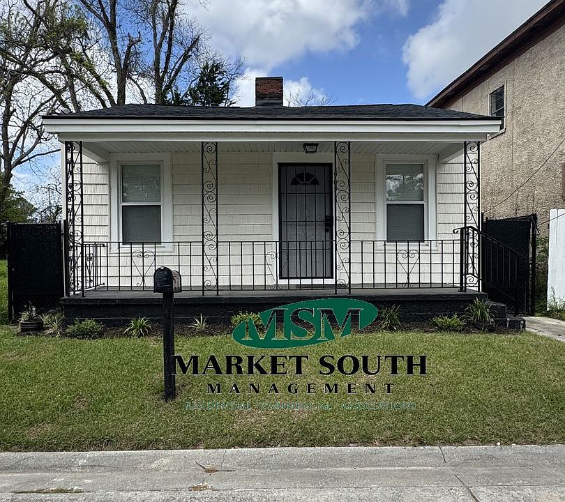 1st image of 905 Elliott Ave