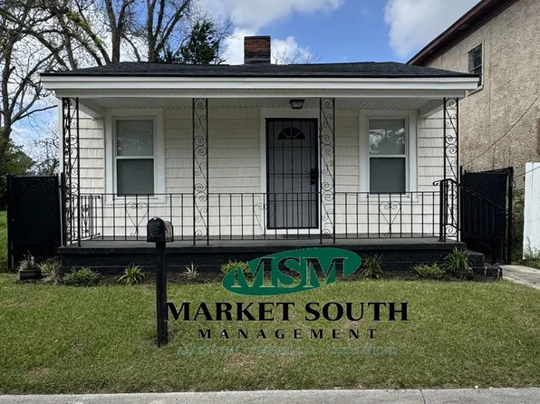 905 Elliott Ave, Savannah, GA 31415