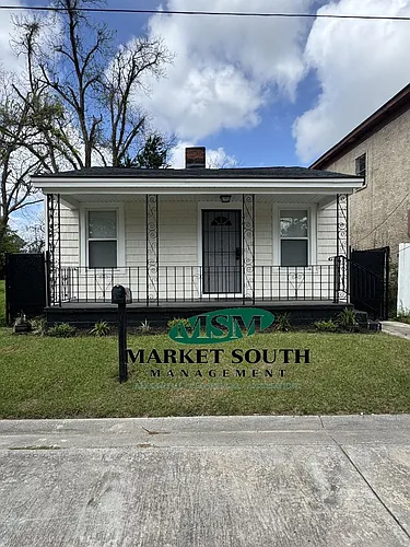 905 Elliott Ave Photo 1