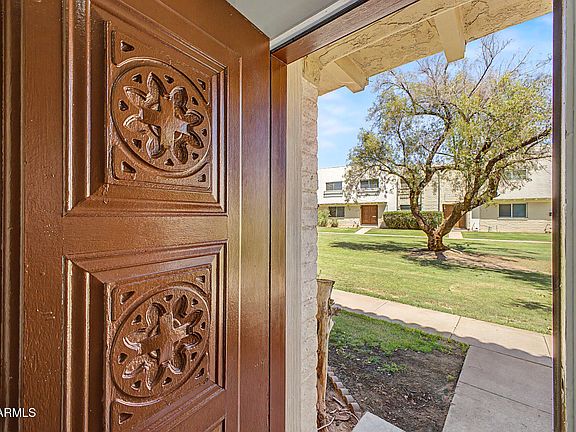 4th image of 2060 W Hazelwood Parkway #2060