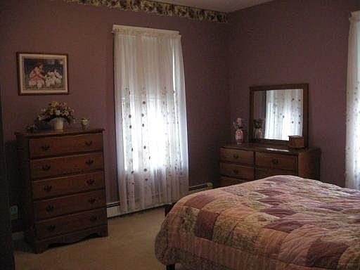 Second bedroom is yellow.