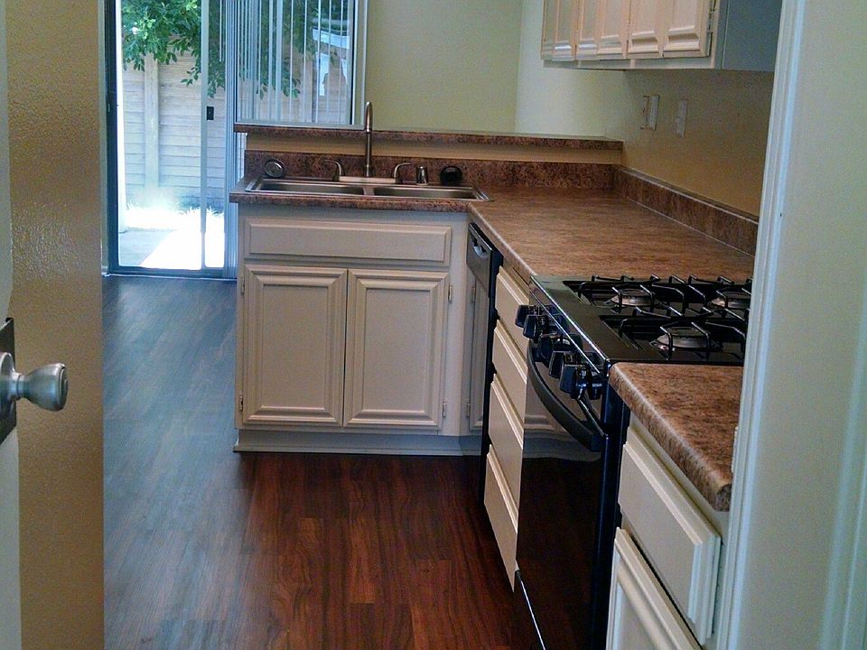 1st image of 860 S Palmetto Ave