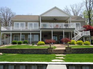 3491 Levee Rd, Centralia, IL 62801