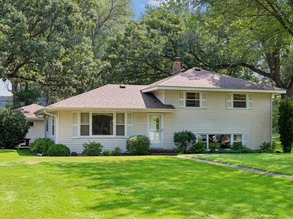 2163 29th Ave NW, New Brighton, MN 55112