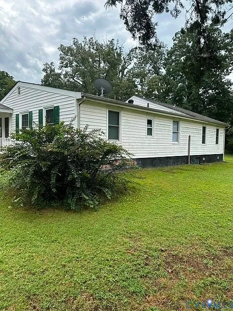 4 bed, 2.0 bath, $1,875 — Photo 2