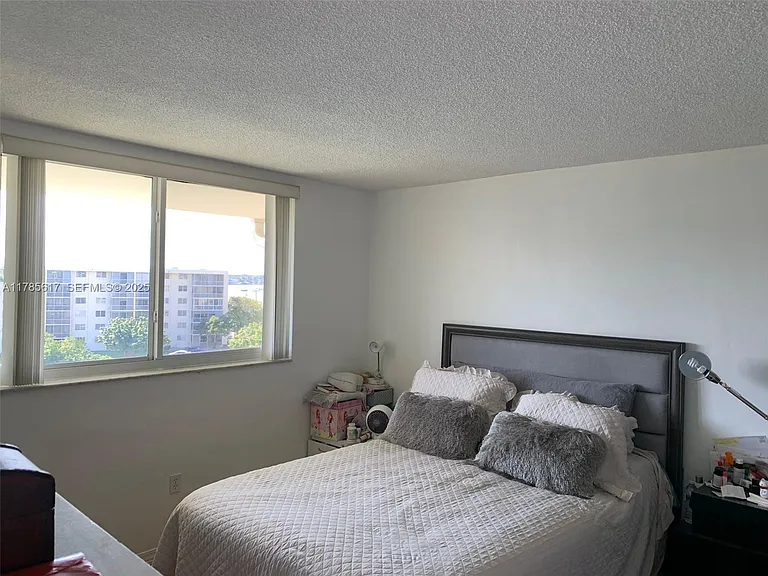 2851 Leonard Dr #J603 — Photo 6