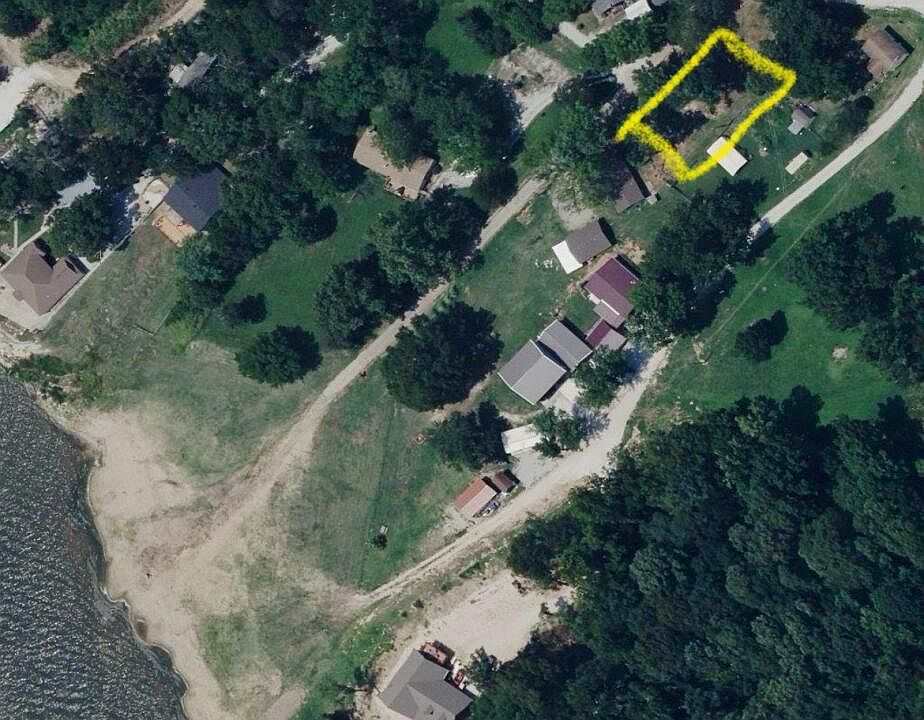 2nd image of E 207th Rd