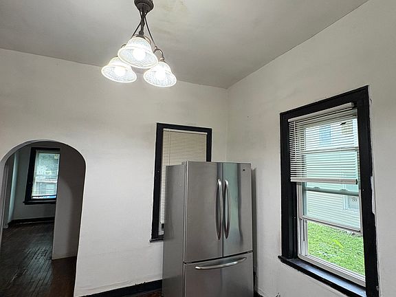 2nd image of 830 W 51st Pl #1