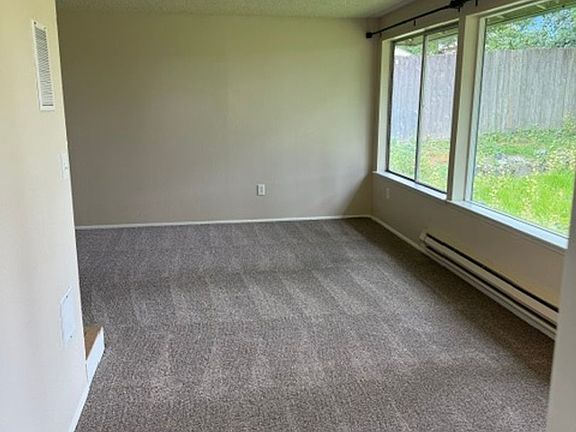 4th image of 7629 E D St