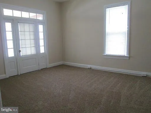 402 Summit Ave #2 — Photo 8