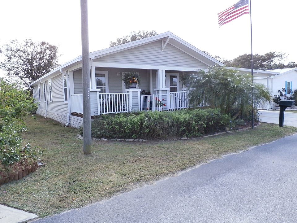 2nd image of 4412 Hamlin Way