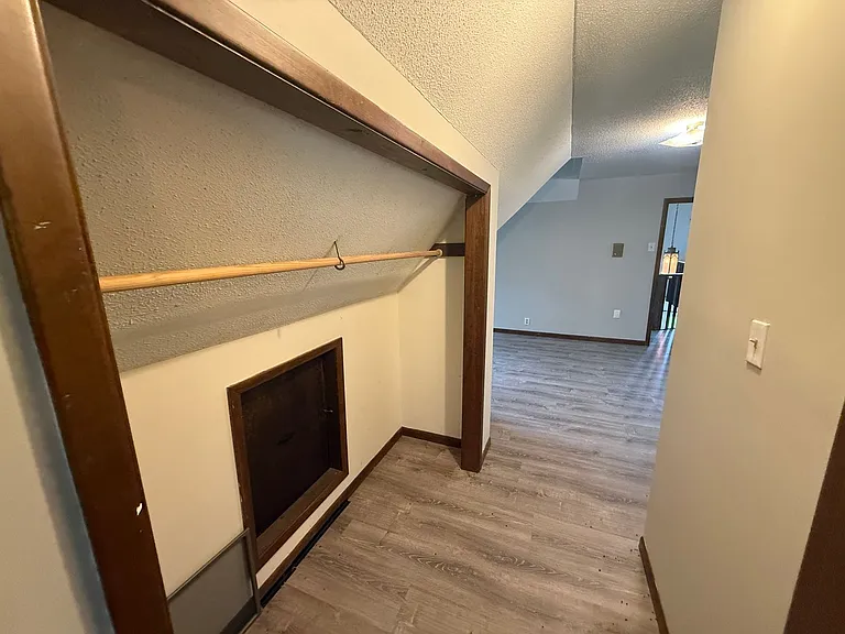 4284 Jefferson St — Photo 32