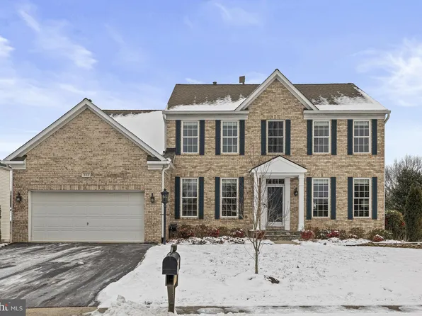 832 Hawks Run Ct SE, Leesburg, VA 20175