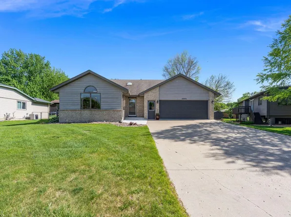 1955 Dorathea Blvd, Worthington, MN 56187