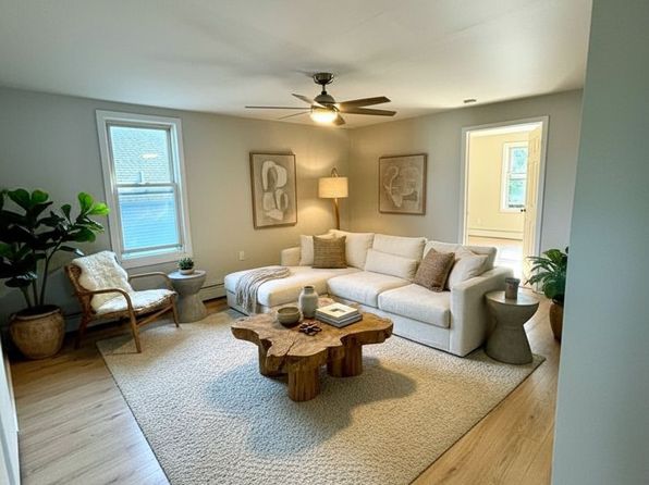 24 Woodbury Ave APT 2