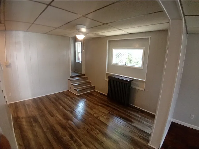 554 Coleman Ave — Photo 2
