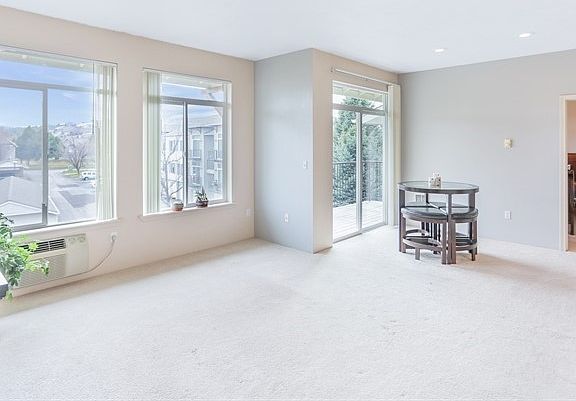 5th image of 22855 E Country Vista Dr Unit 409