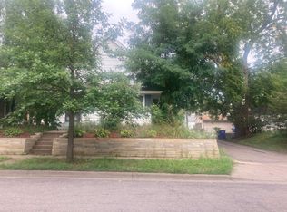 1043 Sims Ave, Saint Paul, MN 55106