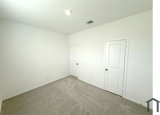 423 Amy St — Photo 7