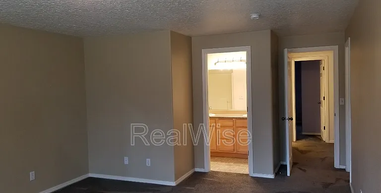 16139 Park Dr — Photo 6