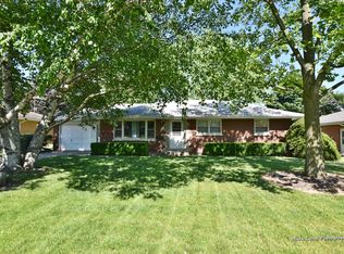 971 Greenview Dr, Aurora, IL 60505