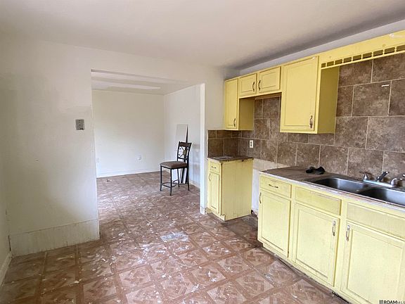 5th image of 7399 Maplewood Dr