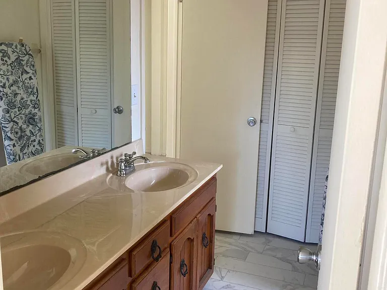 5240 River Park Dr — Photo 9