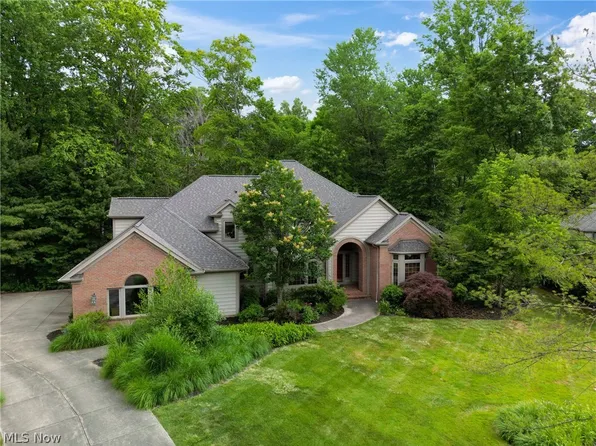 39211 Glenlivet Ct, Solon, OH 44139