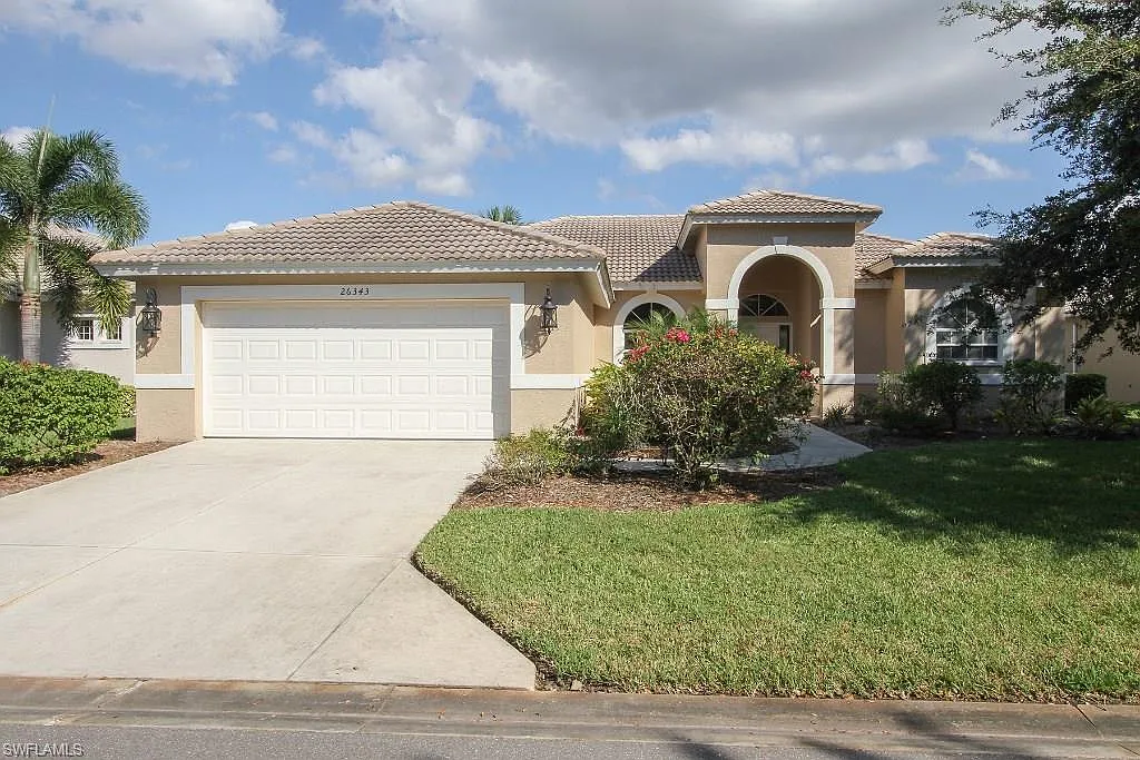 3 bed, 2.0 bath, 2148 sqft, $9,500 — Photo 1