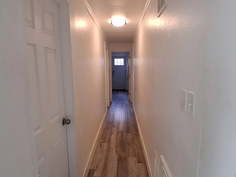 621 SW 3rd St #3 — Photo 6