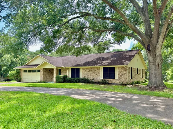 2710 Heather Glen St, Brenham, TX 77833