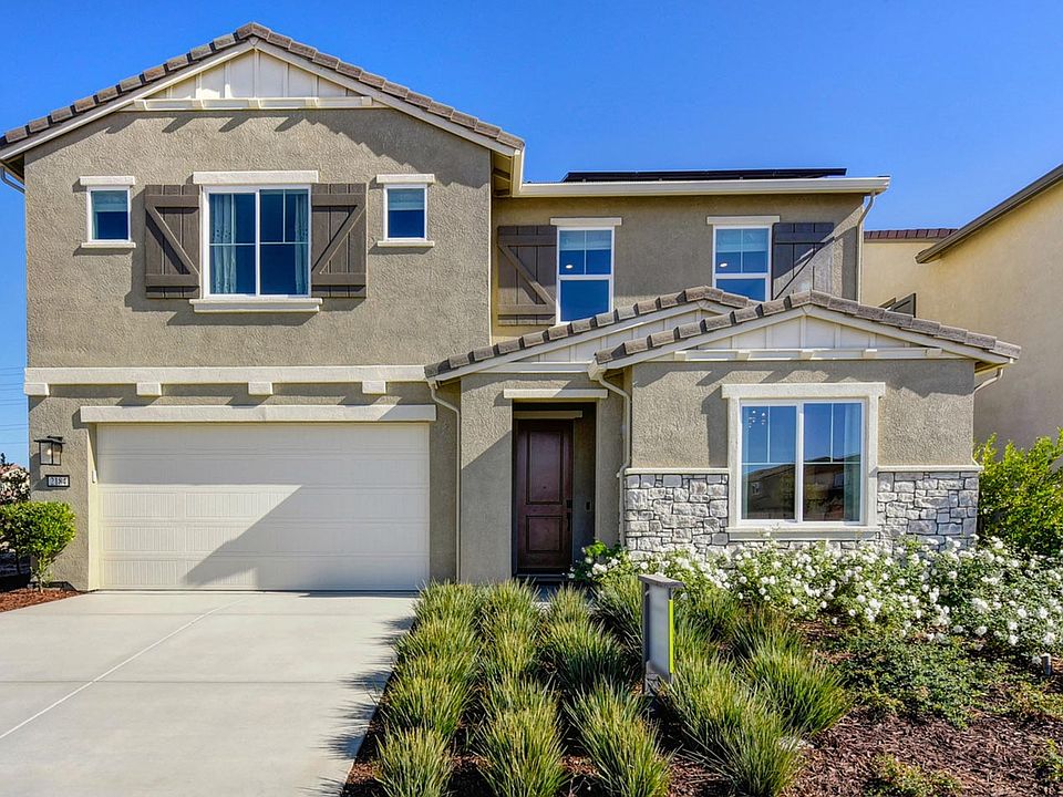 Radiance Plan 3 Model Home Exterior