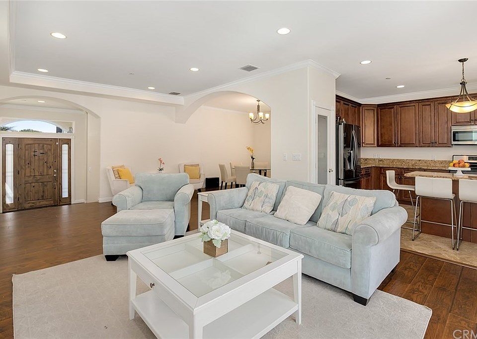 1st image of 10828 McVine Ave