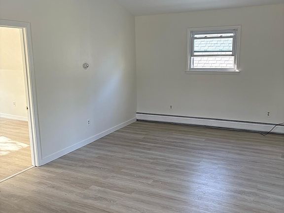 5th image of 208 Howard Ave Floor 3