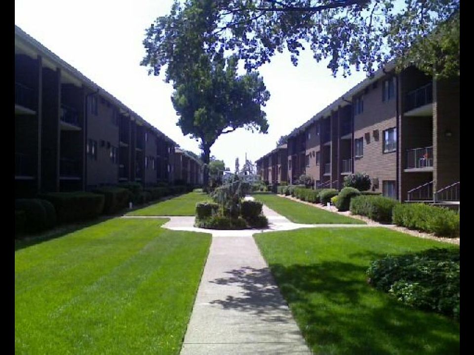 2nd image of 466B Liberty St Unit 207